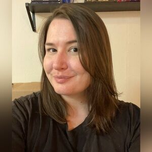 Meet your Posher, Leslie